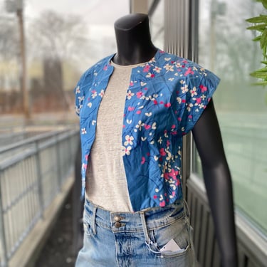 MALIA HONOLULU Vintage Cherry Blossom Short Sleeved Open Jacket - Size Small 1960s 60s 100% Cotton Floral Print Cute Hawaiian Shirt 