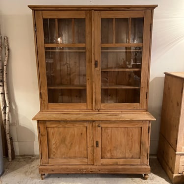 Vintage Pine Hutch