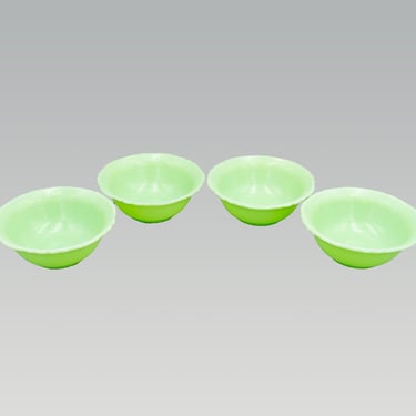 McKee Laurel Jade Green Dessert Bowls, Set of Four Scallop Edged | Vintage Jadeite Green Milk Glass 