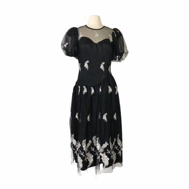 Vintage Cachet Bari Protas Black White Embroidered Floral Mesh Dress Size 11/12 