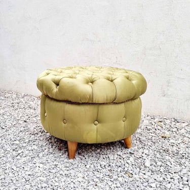Mid Century Pouf / Chesterfield Style Pouffe / Vintage Ottoman / Living Room Furniture / Italian Design Pouf / Retro Ottoman / Italy /'80s 