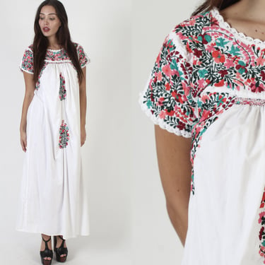 Traditional White Oaxacan Maxi Dress / Cotton Heavily Embroidered Mexican Outfit / Womens Authentic Pueble Frida Sundress 