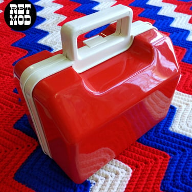 NWOT So Cool Vintage 70s 80s Bright Red Plastic Hard Cooler Bag 