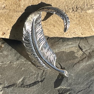 Vintage Danecraft Detailed Large Sterling Silver Feather Brooch / Pin with Curled Tip 