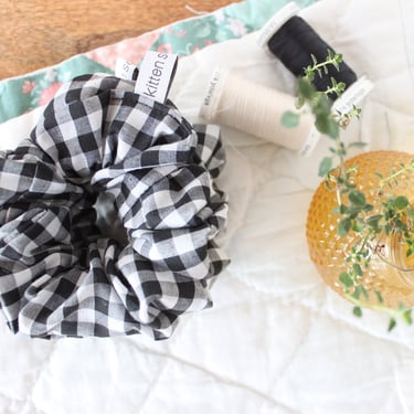 Black and White Gingham Scrunchy 