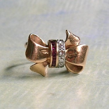 Vintage 1940's Rose Gold Retro Bow Ring with Diamonds and Rubies, 14K Rose Gold Bow Ring, Vintage 14K bow Ring, Size 4 (#4369) 
