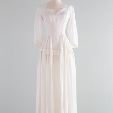 Romantic 1940's Wedding Dress With Ruffles and Flowing Skirt / Small