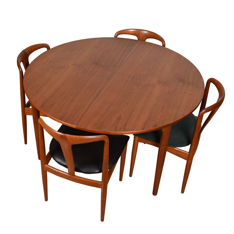 51&#8243; Danish Teak Round-to-Oval Expanding -Seats 10- Dining Table w: Two Leaves