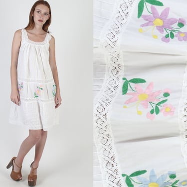 White Crochet Mexican Dress / Vintage Bright Floral Embroidered Dress / Womens Cotton Pintuck Tent Midi Dress 