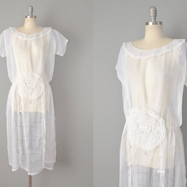 Early Teens Embellished White Organdy Dress // Size Large 