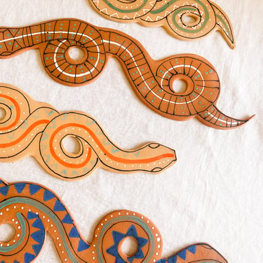 Kelsey Melville Looped Wall Snake