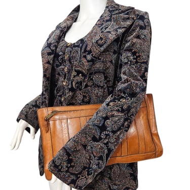 1970s Brown Leather Zippered Clutch Purse I Bag 