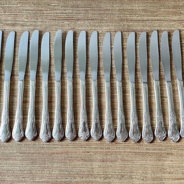 Vintage Silver Plate Knives - Silverplate Knives - Silverware - Set of 17 - Wedding Bridal Shower Decor 