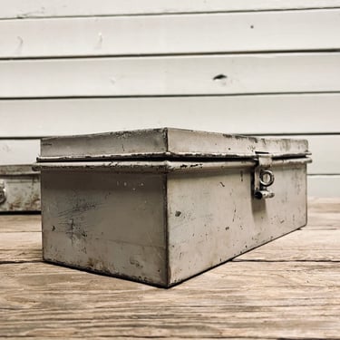 Vintage Metal Box Hinged Box with Lid Rusty Rustic Storage Crafts Art Display Toolbox Tool Box Fairy Garden Tools Industrial 