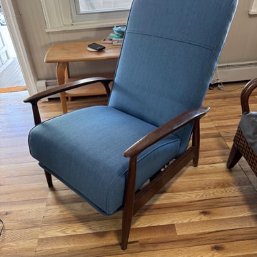 Milo Baughman 74 Mid Century Modern Recliner 