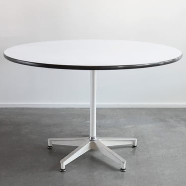 Vintage Herman Miller dining table, Eames table, Aluminum group 650, Rare star base, 45