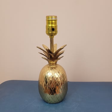 Vintage 1970's Pineapple Lamp / 70s Brass Gold Fruit Light 