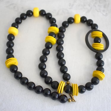 1980s Black and Yellow Bead Necklace 