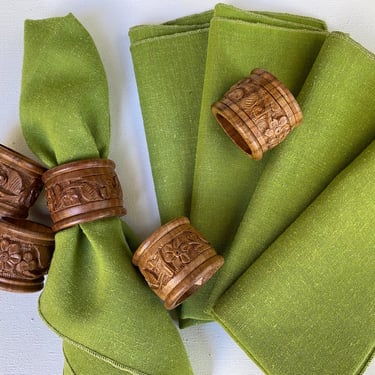 Mid Century Green Cloth Napkins With Carved Wood Napkin Rings, Set Of 5, Dinner Party, St. Patrick's Day Dinner Party, Christmas Table 