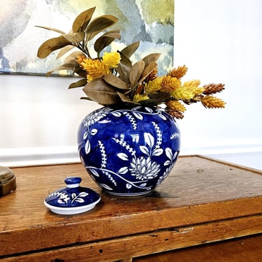 Chinoiserie Blue & White Floral Lidded Jar | Chrysanthemum Vase 