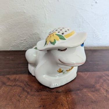Vintage Cute Ceramic Frog Potpourri Holder 
