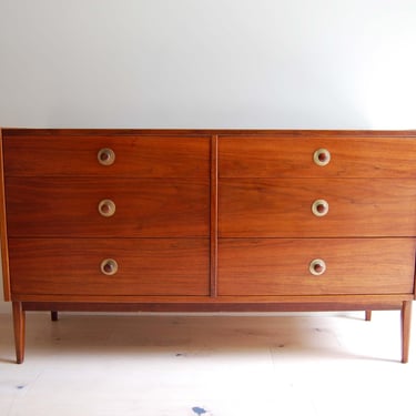 Mid Century Modern Walnut Lowboy Dresser 6 Drawers 
