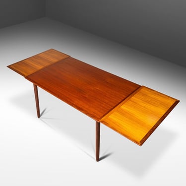 Danish Mid-Century Modern Extension Dining Table in Teak with Stow-in-Table Leaves, Denmark, c. 1960s 