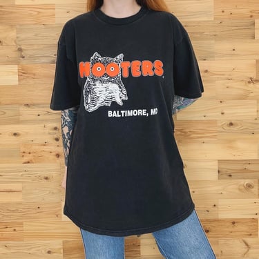 90's Hooters Vintage Baltimore Maryland More Than A Mouthful Tee Shirt T-Shirt 