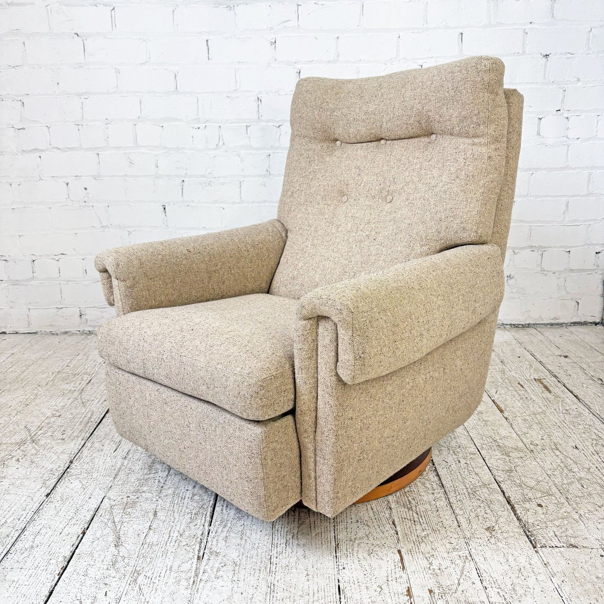 Milo Baughman for Thayer Coggin Rocking Recliner | Chairloom - Ardmore ...