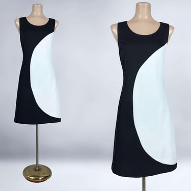 VINTAGE 90s does 60s Black White Color Block MOD Dress by Donna Morgan Size 10 | 1990s Yin Yang Knit Tank Shift Dress | VFG 