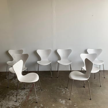 Fritz Jansen Series 7 Chair in White 