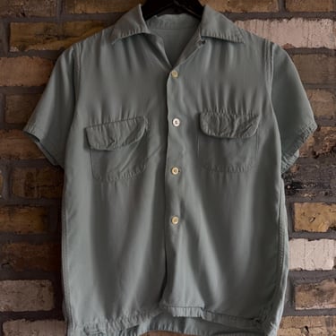 Vintage 60s Rayon Loop Collar Shirt/ 1950s 1960s | Bottle of Bread