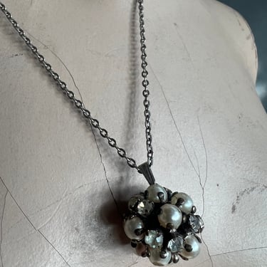 Vintage 50s Pearl & Rhinestone Cluster Pendant Necklace 