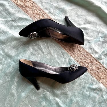 Vintage 1980s Shoes / 80s Yves Saint Laurent Satin Rhinestone Pumps / Black ( size 7.5 ) 