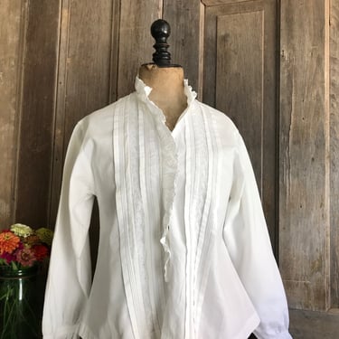 French White Cotton Chemise Blouse, Flounce Ruffle Collar, Floral Embroidery Work, French Farmhouse, Period Clothing 