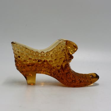 vintage Fenton amber hobnail shoe with cat 