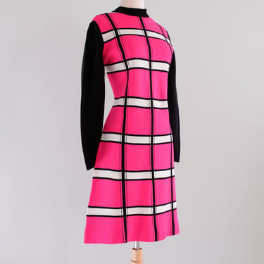 Vintage 1960's HOT PINK & Black Window Pane Mod Wool Knit Shift / M