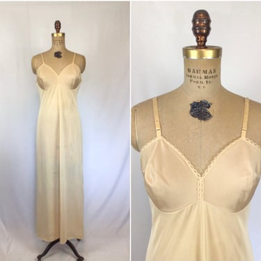 Vintage 70s slip | Vintage beige long dress slip | 1970s Vanity Fair full length slip negligee 