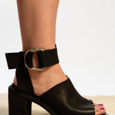 SA01T Black Heeled Sandal