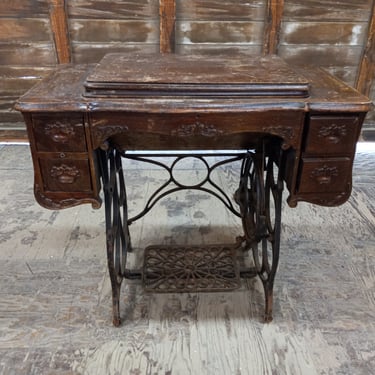 Singer Sewing Machine Table 34 x 31.125 x 17.5