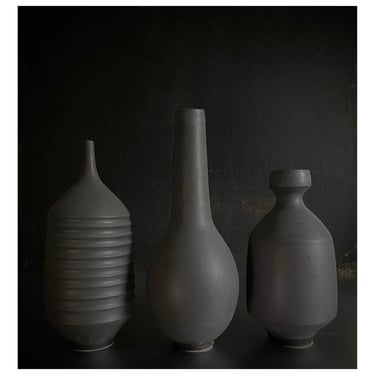 SHIPS NOW- Set of 3 Large Stoneware Angular Vases Glazed in Slate Matte Black by sarapaloma 