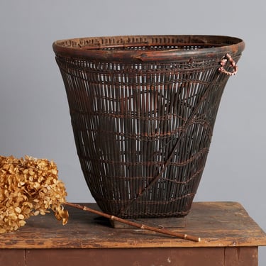 Gathering Basket from Sumatra with a Bamboo Base