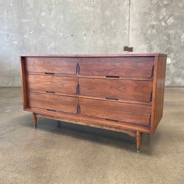 Mid Century Walnut Dresser Mainline by Hooker c. 1960's