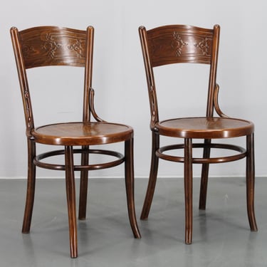 1930s Pair of Restore Beech Chairs by Thonet - Mundus, Czechoslovakia 