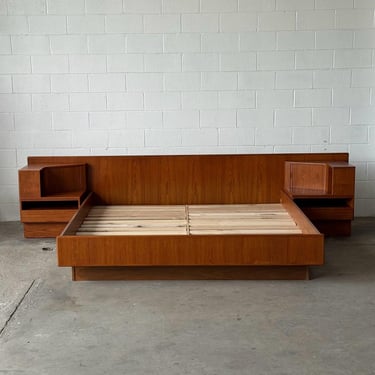 Poul Hundevad Eastern King Platform Bed 