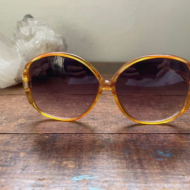 Vintage 1970’s - early ‘80s disco era sunglasses | ladies oversize lightweight plastic tortoise frames, rose tint sunglasses 