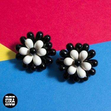 Fun Vintage 60s Black & White Cluster Beaded Burst Clip-On Earrings 