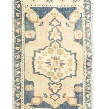 Vintage Turkish Mini Rug No. 651 | 1'11 x 3'9