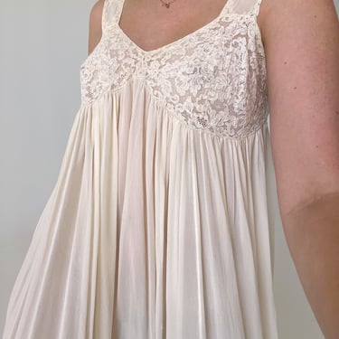 1930's Off White Silk Chiffon Dress With Lace Bust