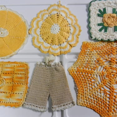 6 Hot Pot Holders, Grandmas Hand Crochet Trivets~ Vintage Knitted Doilies~  Mixed Doily Collection ~ Farmhouse Kitchen Utensil Table Linens 
